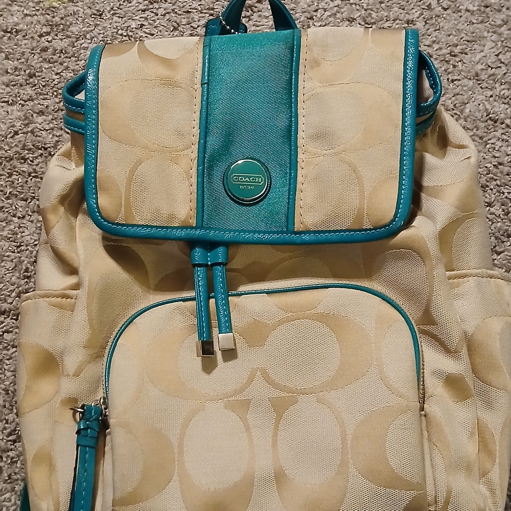 🎒 Coach Signature Drawstring Backpack F21928 – Khaki & Teal - Picture 5 of 8